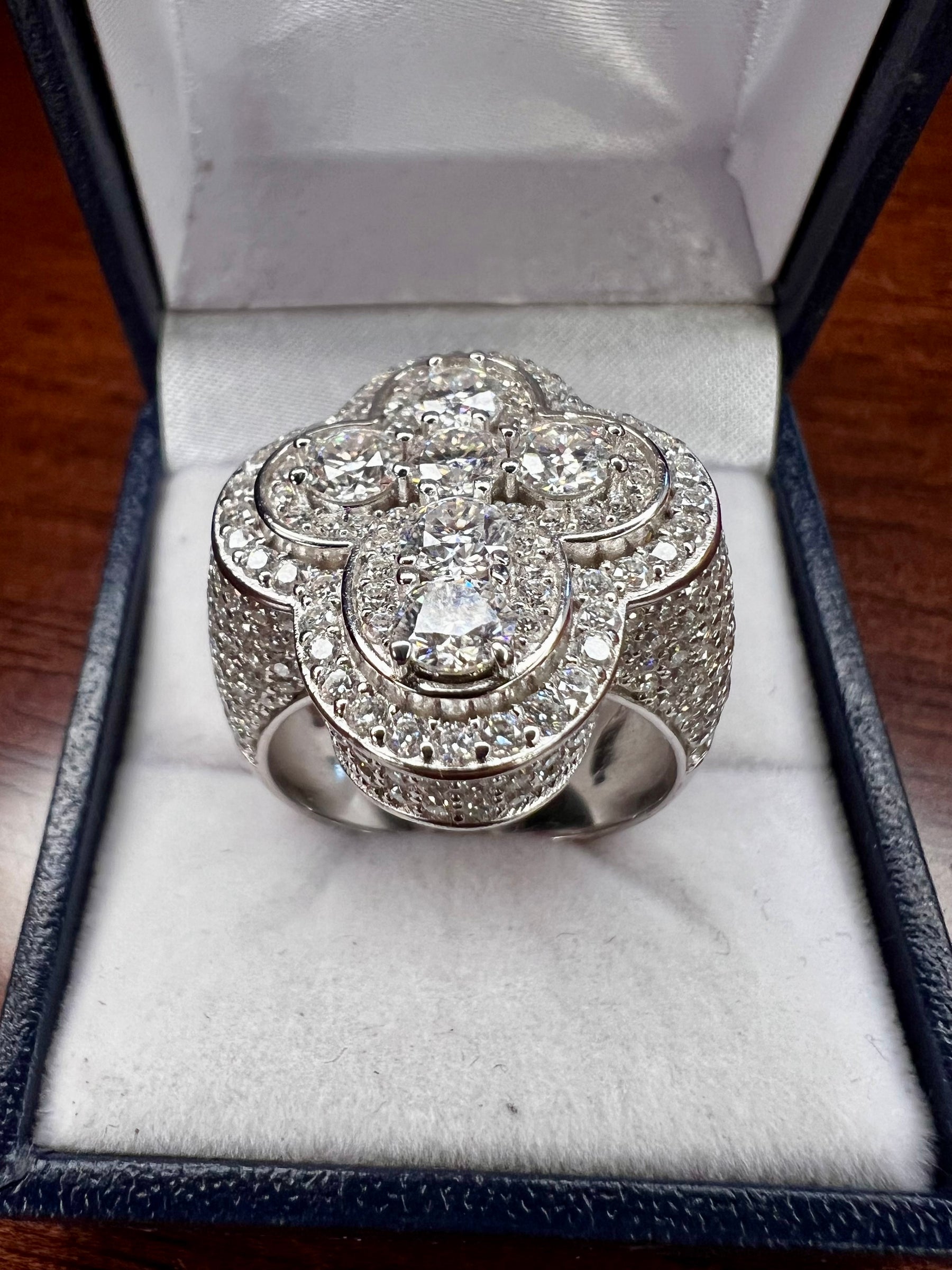 Anillo Cross moissanita