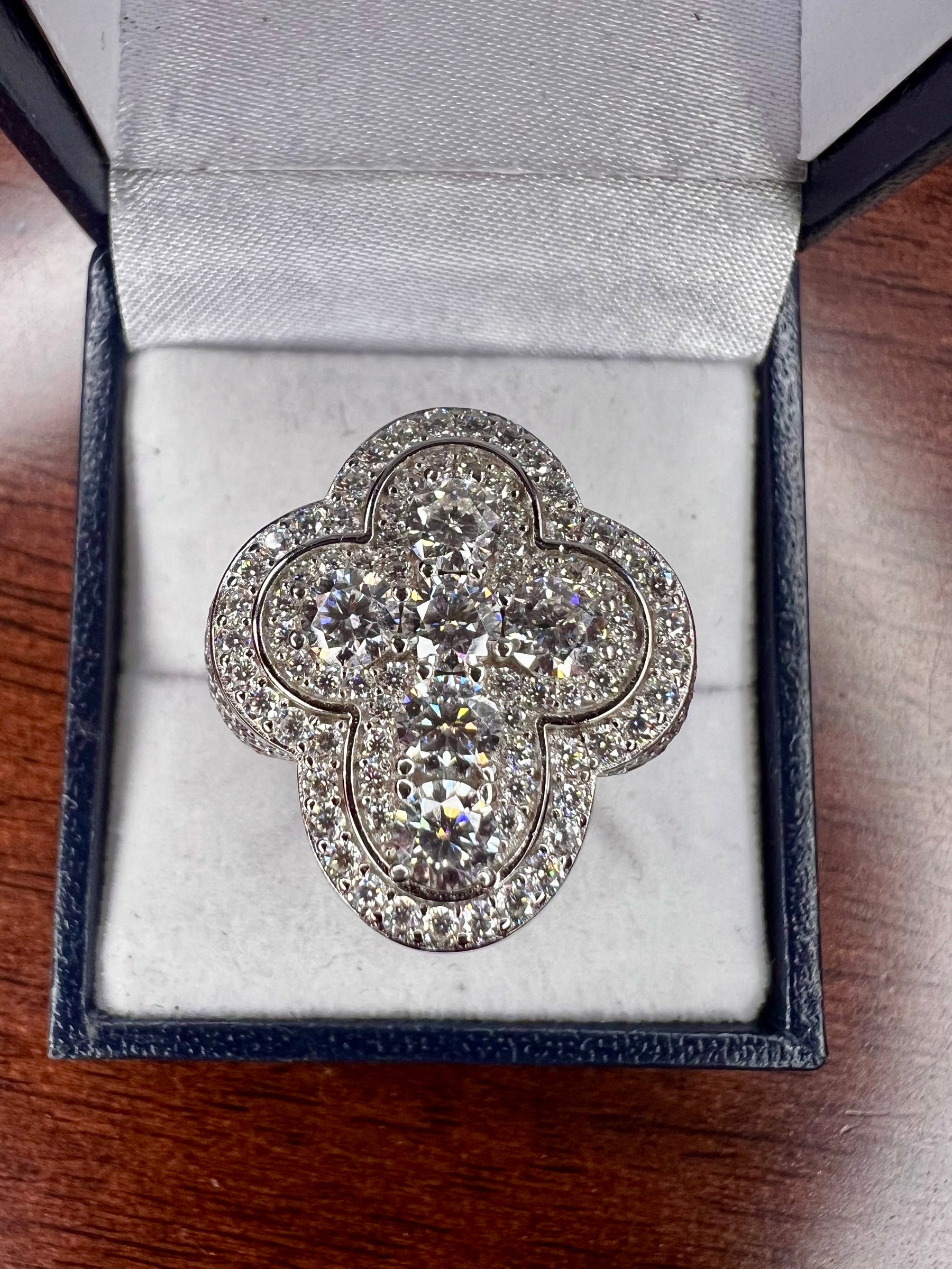 Anillo Cross moissanita