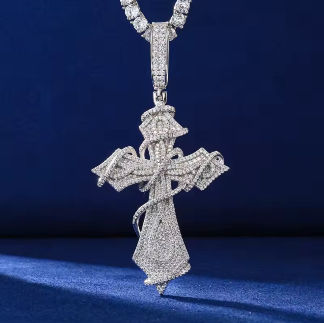 Collar cruz