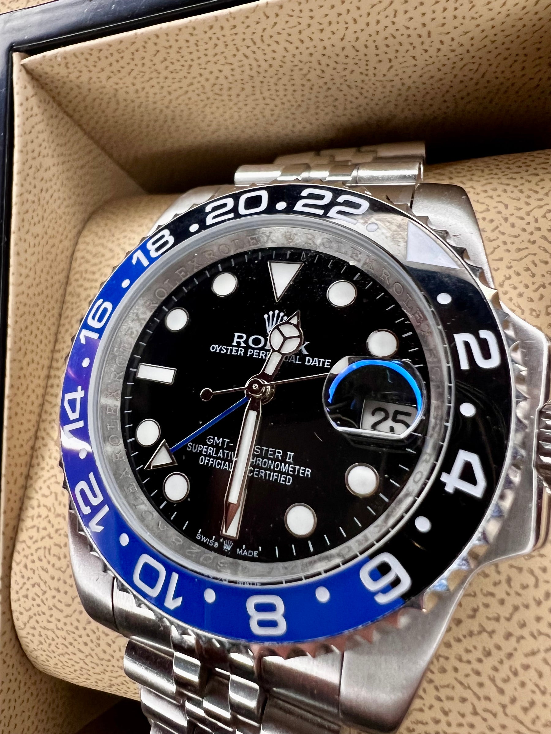 RL GMT MASTER II (BATGIRL)