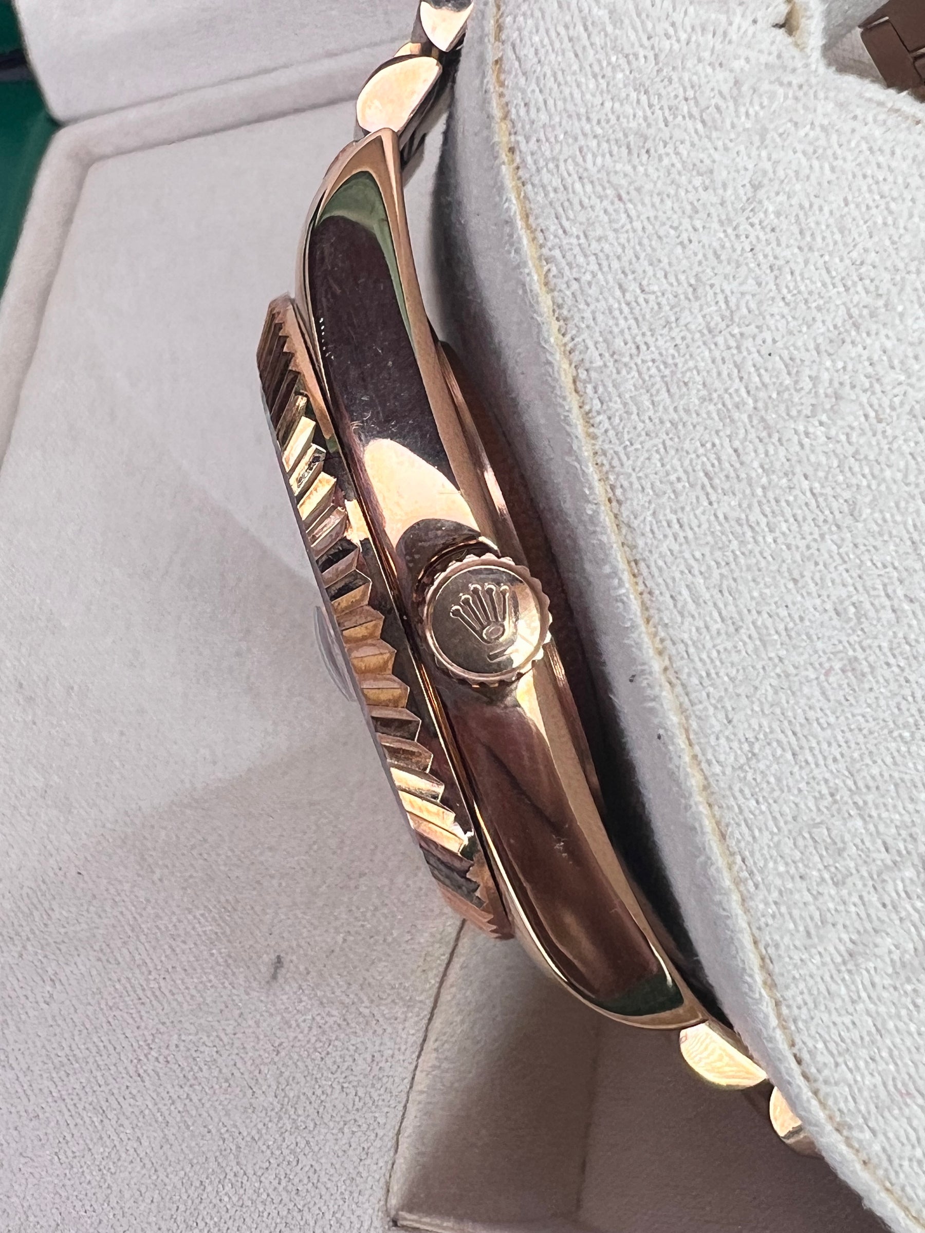 DAY-DATE