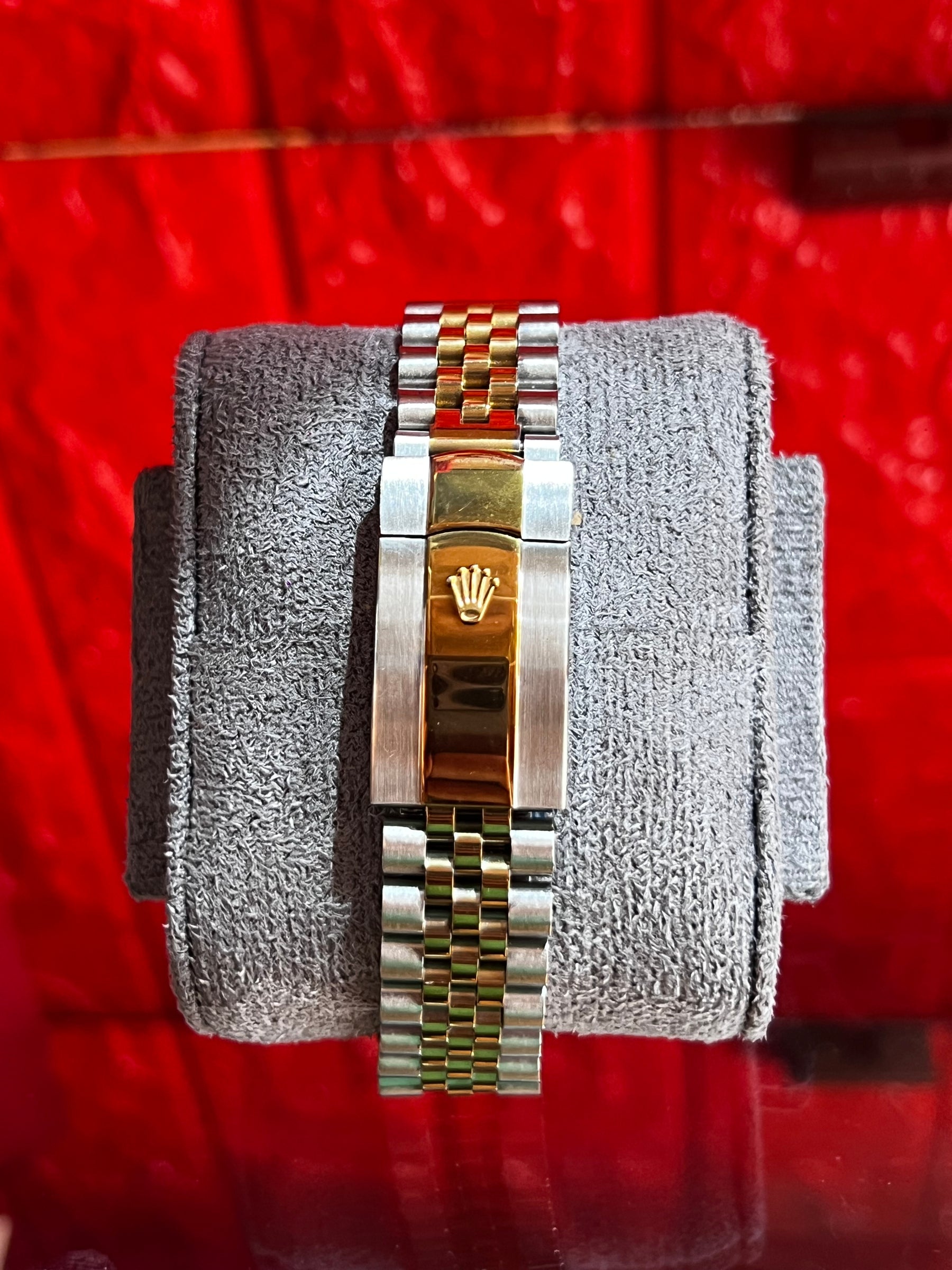 Reloj Oyster Perpetual Datejust – Bicolor con esfera negra