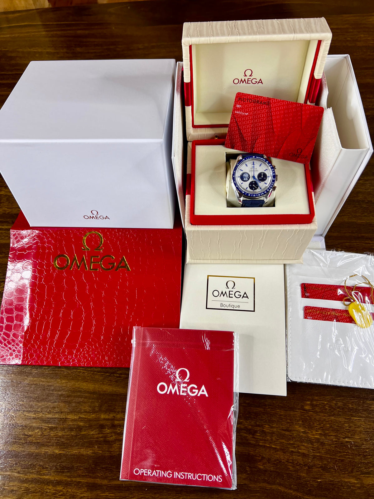 Omega Snoopy