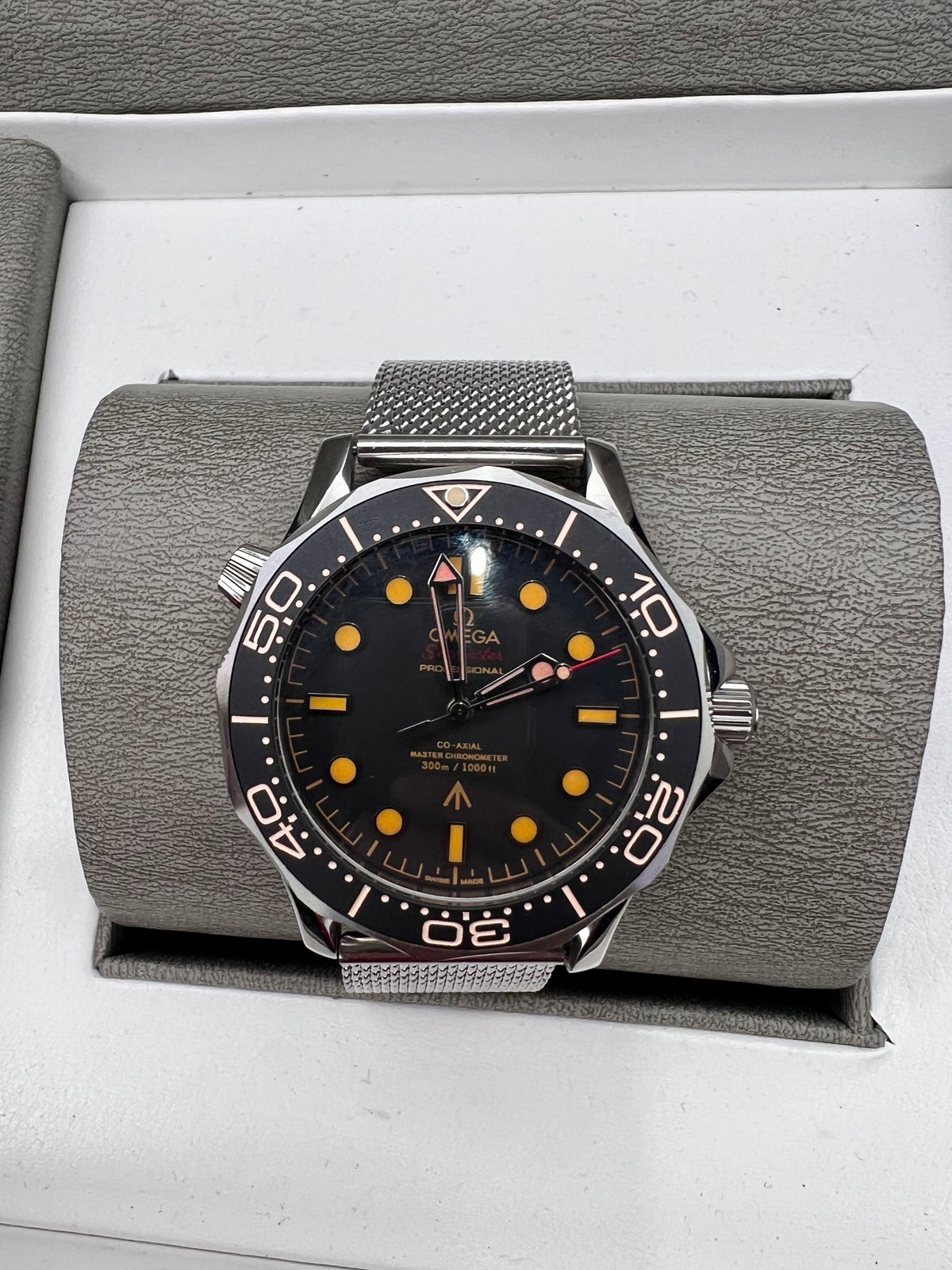 Omega 007