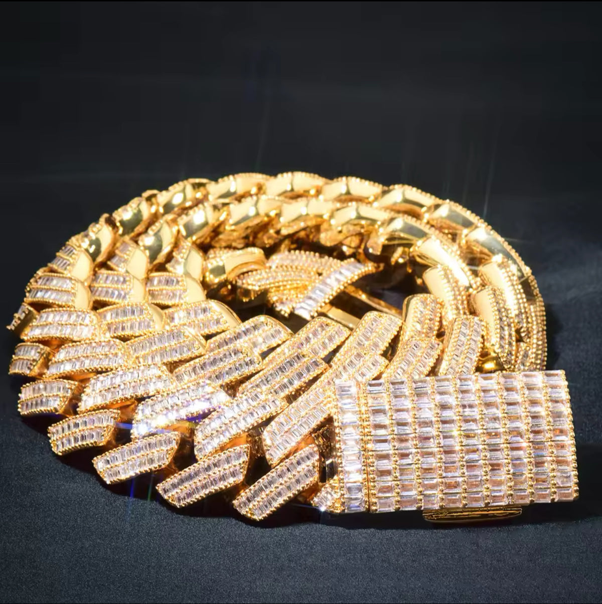 Cubana Miami prong baguete