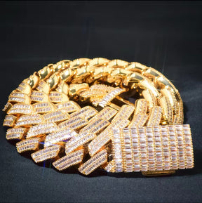 Cubana Miami prong baguete